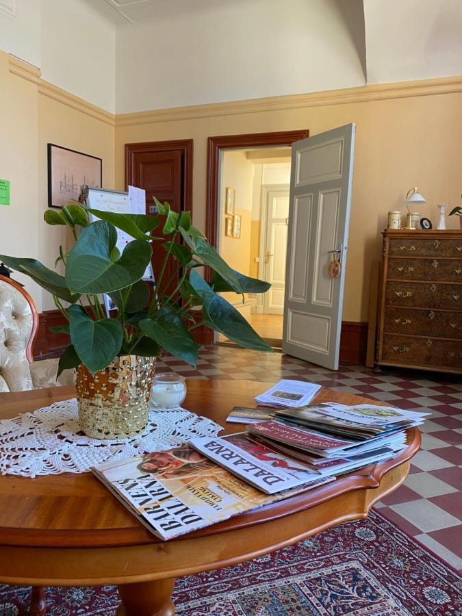 אווסטה Ting1903 Bed & Breakfast מראה חיצוני תמונה